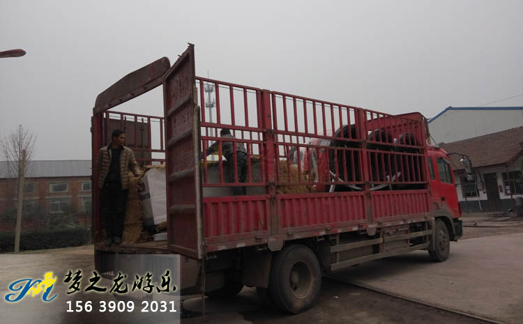 電瓶碰碰車，和諧號軌道小火車發(fā)貨